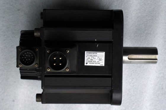 Yaskawa SGMG-30A2A AC Servo Motor 23.8A 2.9W 1500RPM 200V